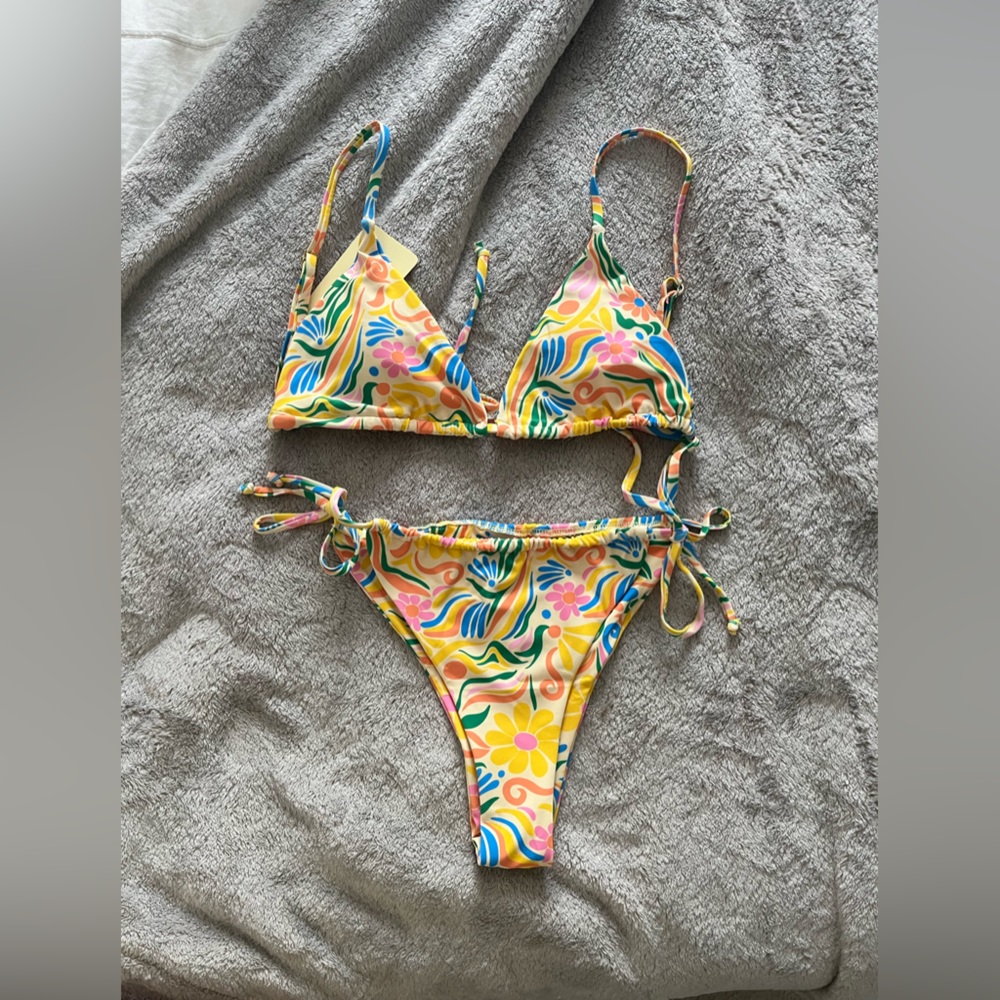 Brand new never worn aurelle swimsuit